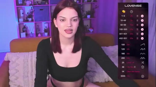 Image 3 of mavis_crystal Stream on Chaturbate on 1 month ago