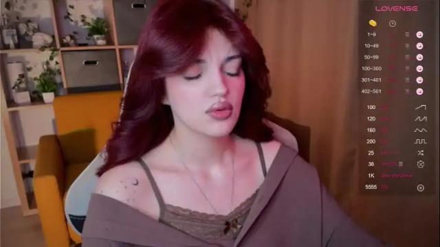 Image 3 of mavis_crystal Stream on Chaturbate on 1 month ago