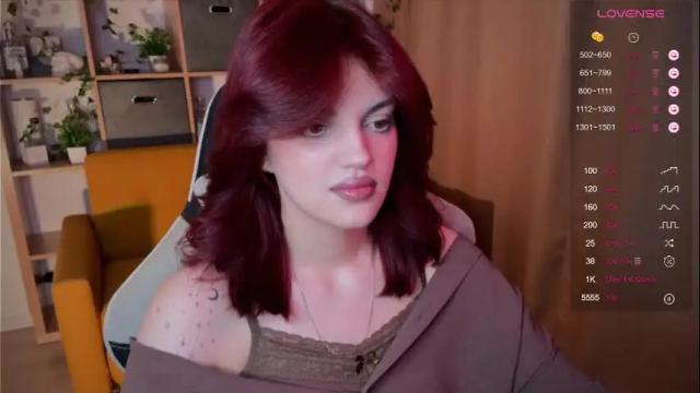 Image 4 of mavis_crystal Stream on Chaturbate on 1 month ago