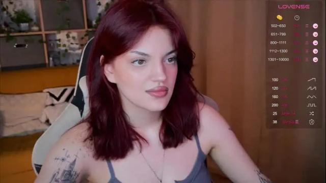 Image 2 of mavis_crystal Stream on Chaturbate on 1 month ago