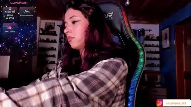 Image 3 of mavis_fuentes Stream on Chaturbate on 2 months ago