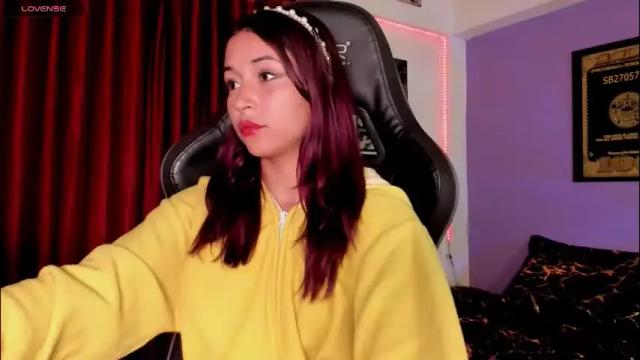 Image 11 of mavis_fuentes Stream on Chaturbate on 1 month ago