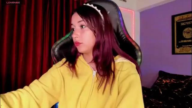 Image 12 of mavis_fuentes Stream on Chaturbate on 1 month ago