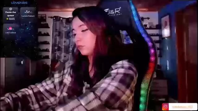 Image 7 of mavis_fuentes Stream on Chaturbate on 1 month ago