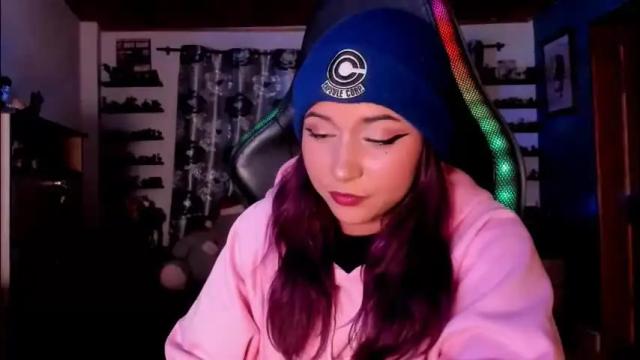 Image 12 of mavis_fuentes Stream on Chaturbate on 1 month ago