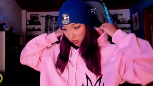 Image 4 of mavis_fuentes Stream on Chaturbate on 1 month ago