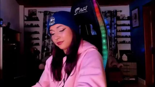 Thumbnail 3, mavis_fuentes's Stream at Chaturbate, 1 month ago