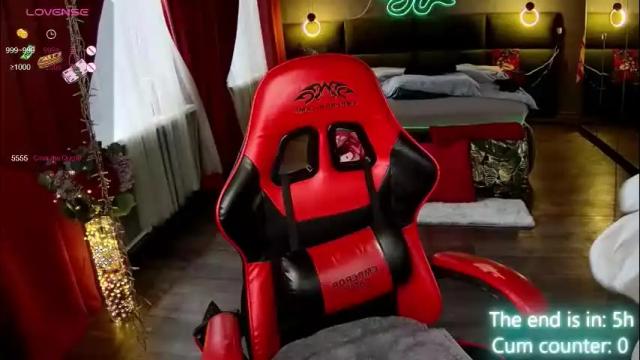 Image 8 of max_phoenix Stream on Chaturbate on 2 months ago