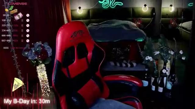 Image 3 of max_phoenix Stream on Chaturbate on 1 month ago