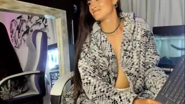 Image 4 of maxianomal Stream on Chaturbate on 1 month ago