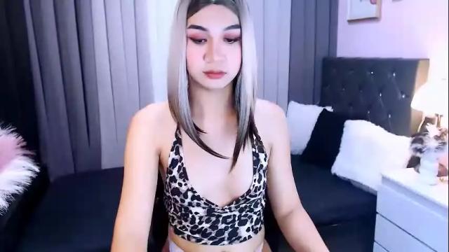 Image 12 of maxie_greyson Stream on Chaturbate on 3 months ago