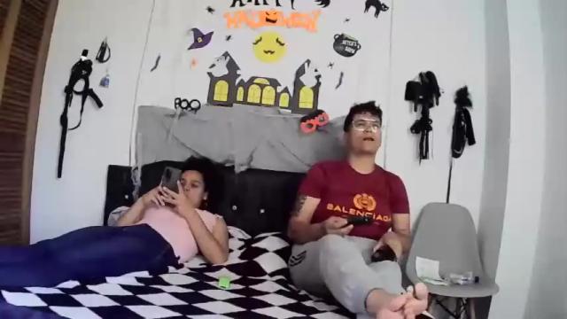 Image 3 of maximilianoandalice Stream on Chaturbate on 20 months ago