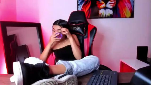 Image 3 of maxine66 Stream on Chaturbate on 6 months ago