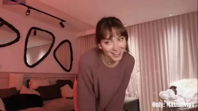 Thumbnail 1, maxine_8's Stream at Chaturbate, 5 months ago