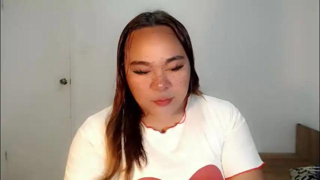 Image 2 of maxine_sucks Stream on Chaturbate on 23 days ago