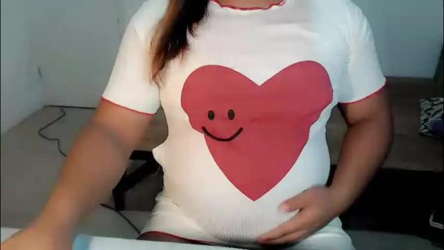 Image 3 of maxine_sucks Stream on Chaturbate on 23 days ago