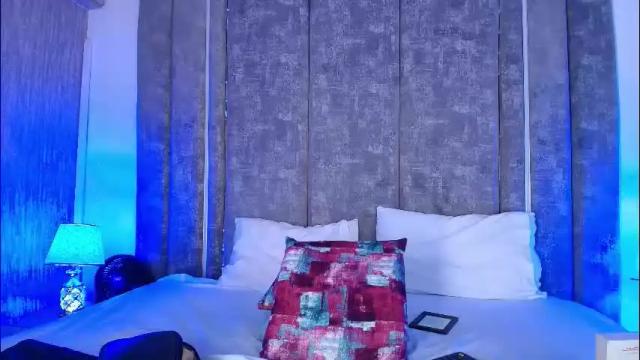 Image 4 of maxirogers Stream on Chaturbate on 23 days ago