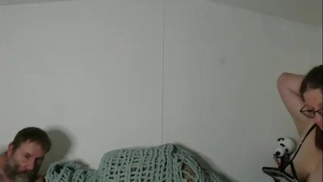 Image 3 of maxwellandpam Stream on Chaturbate on 2 months ago