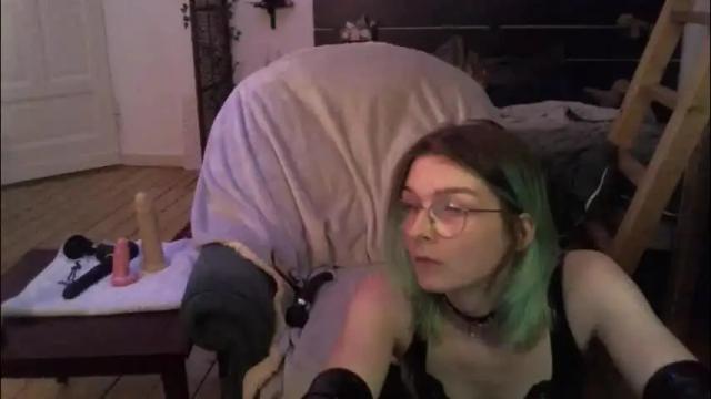 Image 4 of maxxiedamage Stream on Chaturbate on 1 month ago