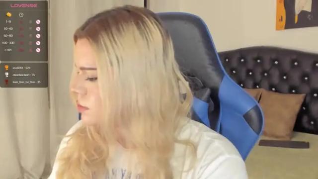 Image 2 of maxxxine_ Stream on Chaturbate on 14 months ago