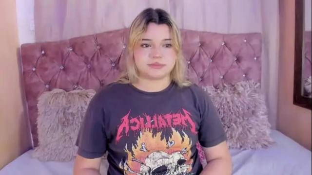 Image 2 of maxxxine_ Stream on Chaturbate on 24 days ago