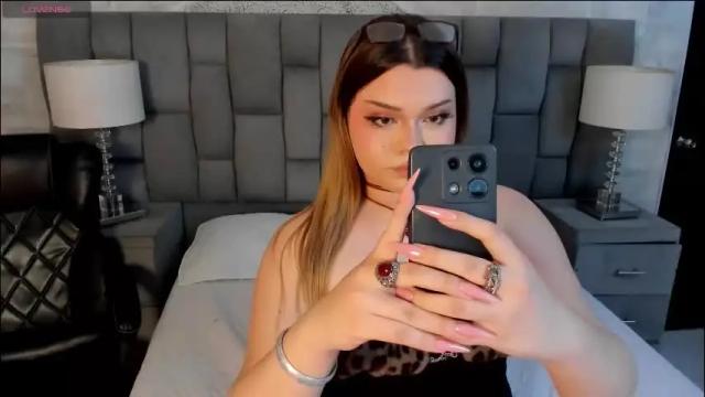 Image 2 of maxxxine_ Stream on Chaturbate on 3 months ago