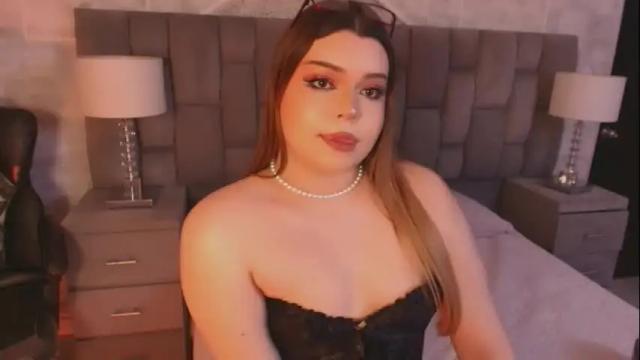 Image 2 of maxxxine_ Stream on Chaturbate on 2 months ago