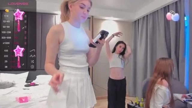 Image 2 of may__cute Stream on Chaturbate on 12 months ago