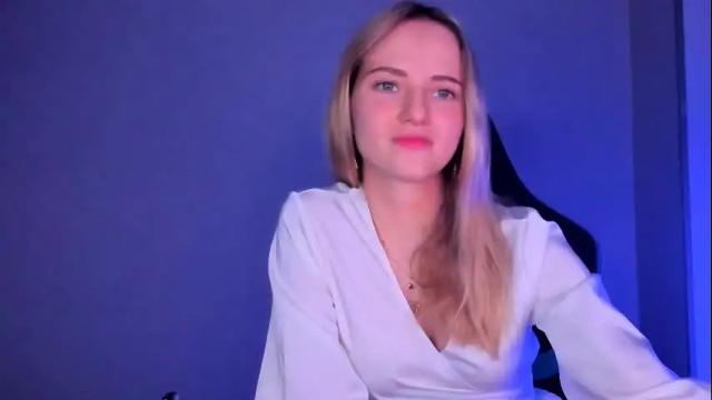 Image 7 of may__cute Stream on Chaturbate on 12 days ago