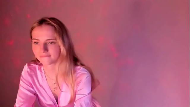 Image 12 of may__cute Stream on Chaturbate on 6 months ago