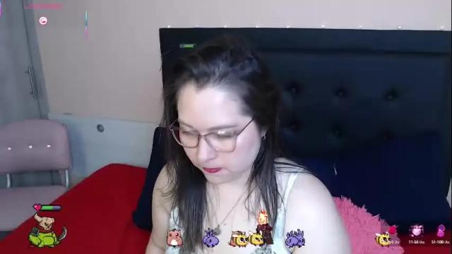 Image 2 of may_bloom Stream on Chaturbate on 13 days ago