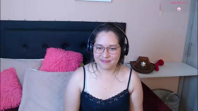 Image 7 of may_bloom Stream on Chaturbate on 3 months ago
