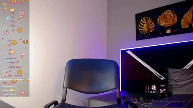 Image 12 of may_queen1 Stream on Chaturbate on 16 months ago