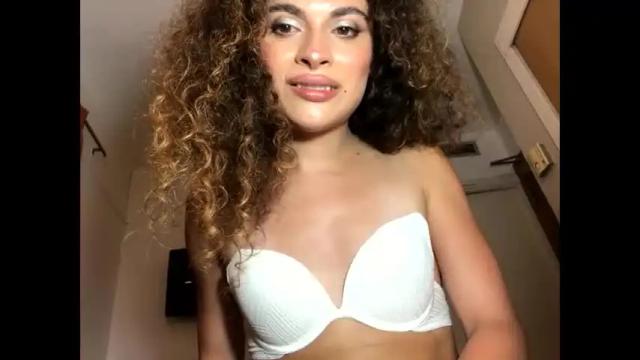 Image 7 of maya632713 Stream on Chaturbate on 2 months ago