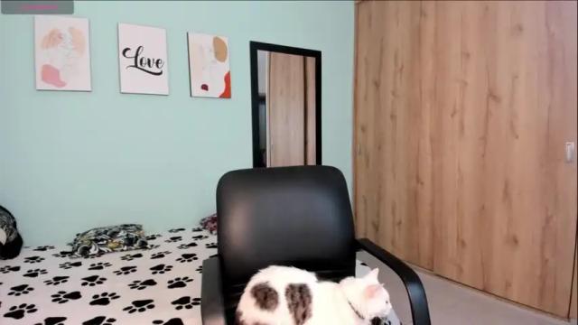 Image 10 of maya__fox Stream on Chaturbate on 18 months ago
