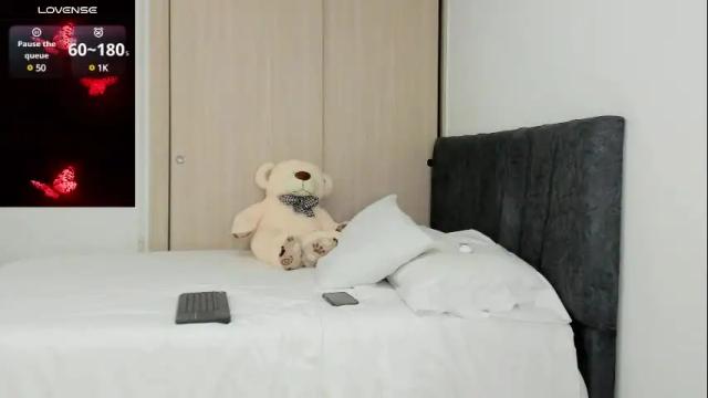 Image 2 of maya__fox Stream on Chaturbate on 6 months ago