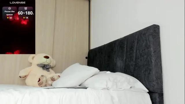 Image 8 of maya__fox Stream on Chaturbate on 6 months ago