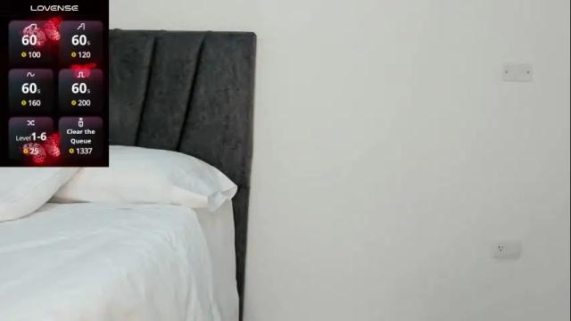 Image 2 of maya__fox Stream on Chaturbate on 5 months ago