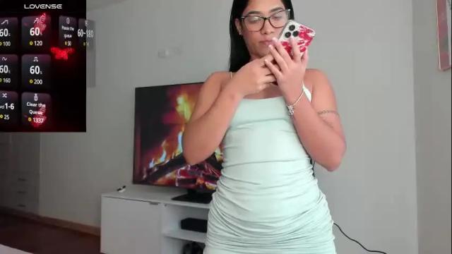 Image 2 of maya__fox Stream on Chaturbate on 5 months ago