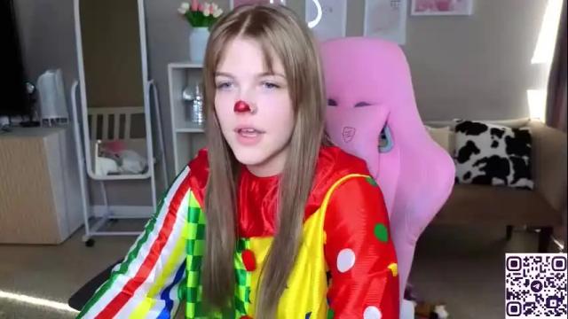 Image 3 of maya_blonde18 Stream on Chaturbate on 25 days ago