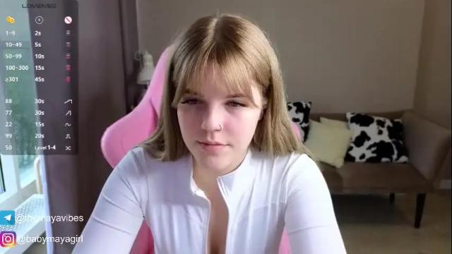 Image 4 of maya_blonde18 Stream on Chaturbate on 15 days ago