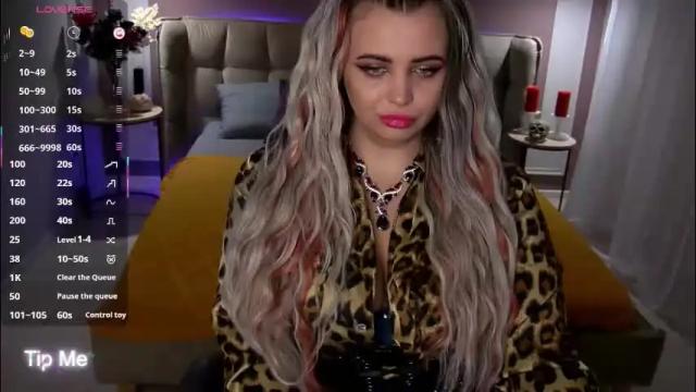 Image 2 of maya_mils Stream on Chaturbate on 2 months ago