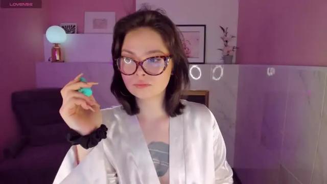 Image 2 of maya_muse Stream on Chaturbate on 15 months ago