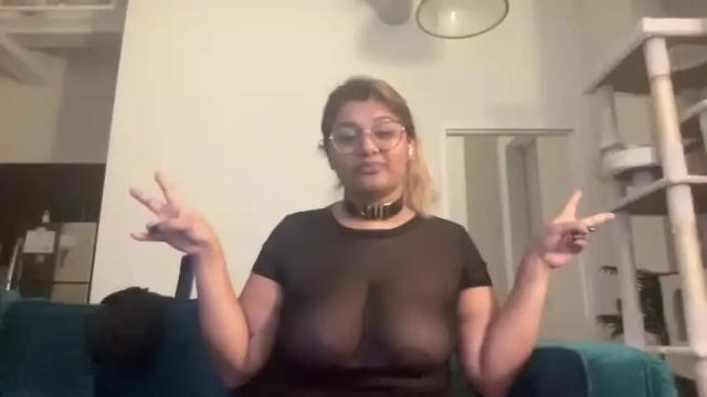 Image 6 of mayafoxxx23 Stream on Chaturbate on 16 months ago