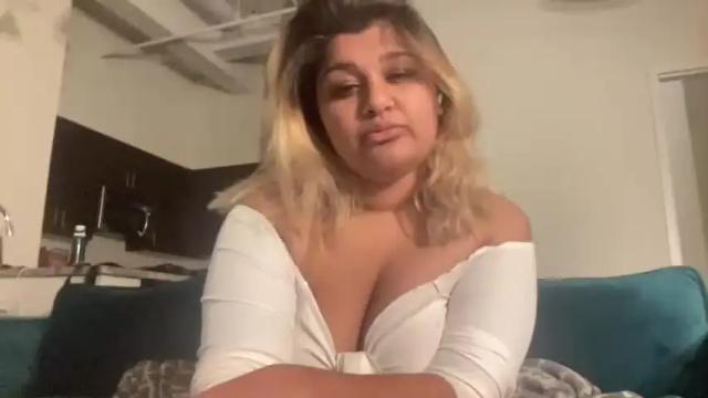 Thumbnail 1, mayafoxxx23's Stream at Chaturbate, 16 months ago