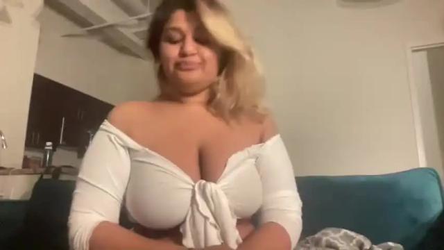 Image 3 of mayafoxxx23 Stream on Chaturbate on 16 months ago