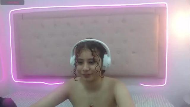 Image 4 of mayamoira Stream on Chaturbate on 2 months ago