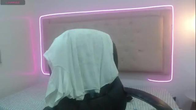 Image 7 of mayamoira Stream on Chaturbate on 2 months ago