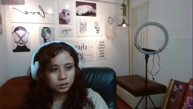 Image 2 of mayamoira Stream on Chaturbate on 24 days ago