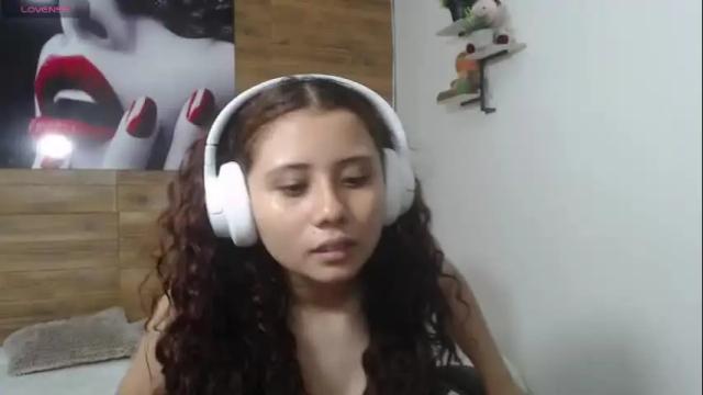 Image 8 of mayamoira Stream on Chaturbate on 10 days ago